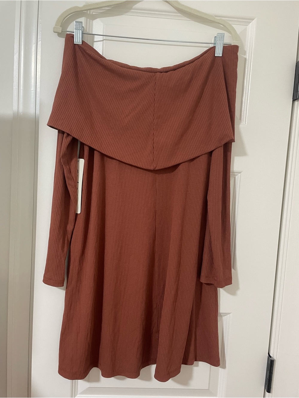 Off-Shoulder Ribbed Dress - Picture 2 of 6